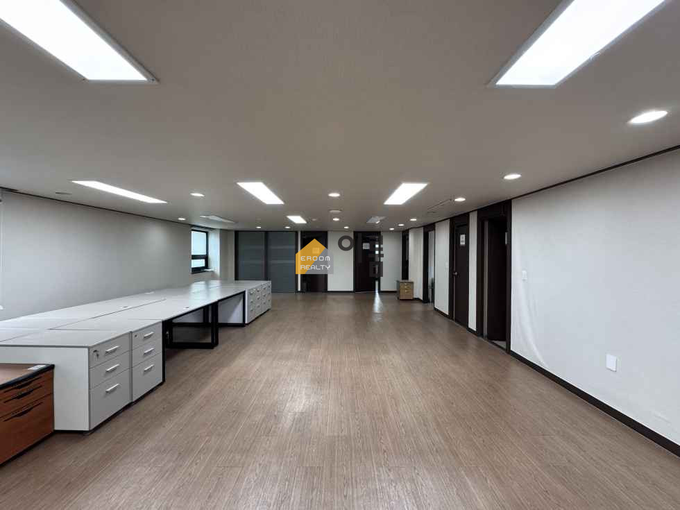 서울 광진구 군자동 [3층 사무실월세] 보5000~1억월400~375관40 / 군자동,주차,즉시입주,룸인테리어 월세 매물번호 13909 사진 1