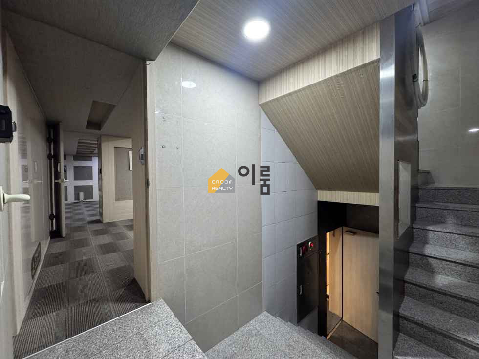 서울 광진구 중곡동 [지하1층 사무실월세] 보1000월150관15 / 중곡동,주차(+8만),즉시입주,높은층고(5m) 월세 매물번호 14145 사진 2