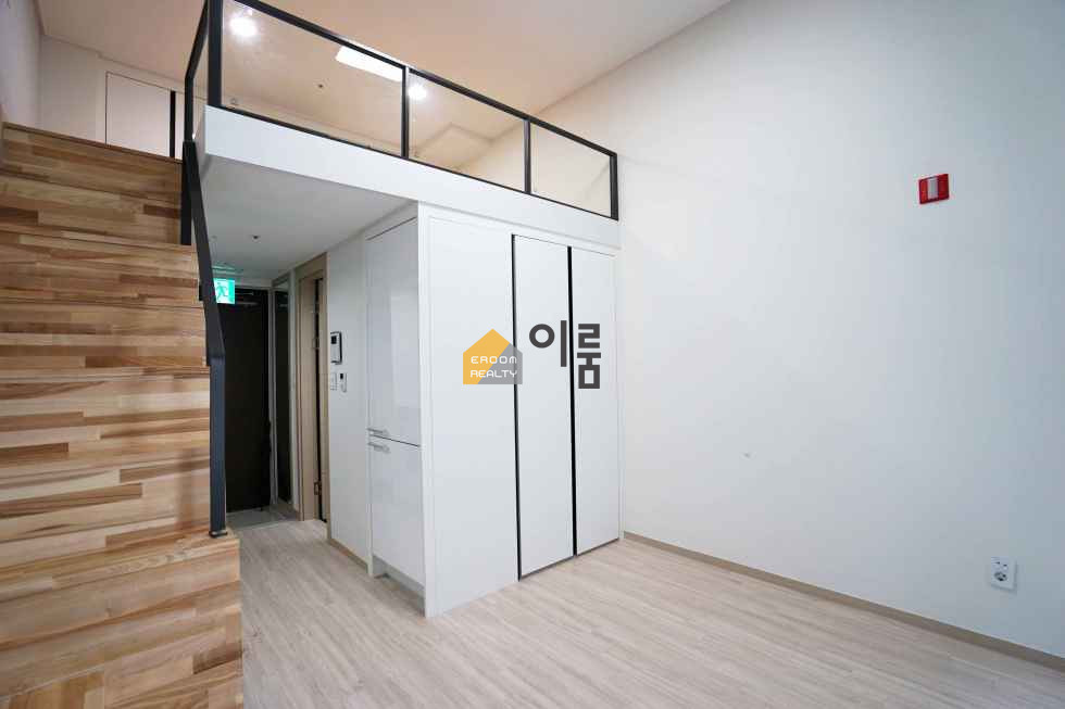 서울 광진구 중곡동 157-6 [8층 원룸매매] 매가 1억9000관12(?) / 중곡동,대출,주차(+@),협의가능,풀옵션,복층형,오피스텔 매매 매물번호 14333 사진 1