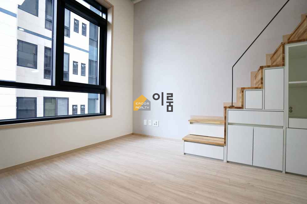 서울 광진구 중곡동 157-6 [8층 원룸매매] 매가 1억9000관12(?) / 중곡동,대출,주차(+@),협의가능,풀옵션,복층형,오피스텔 매매 매물번호 14333 사진 2