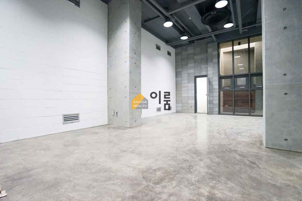 서울 광진구 군자동 353 [지하1층 사무실월세] 보3000월200관10 / 군자동,주차(+5만),VAT별도 월세 매물번호 14401 사진 2