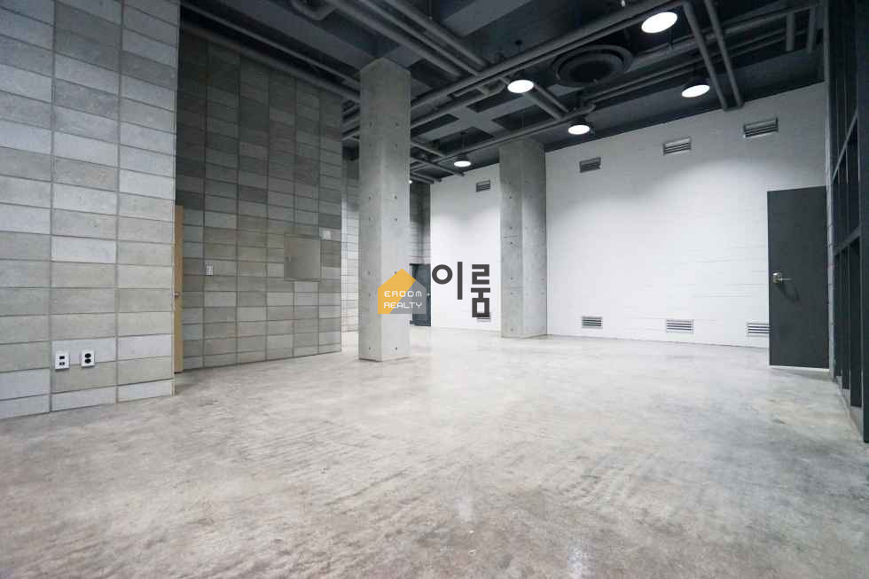 서울 광진구 군자동 353 [지하1층 사무실월세] 보3000월200관10 / 군자동,주차(+5만),VAT별도 월세 매물번호 14401 사진 4