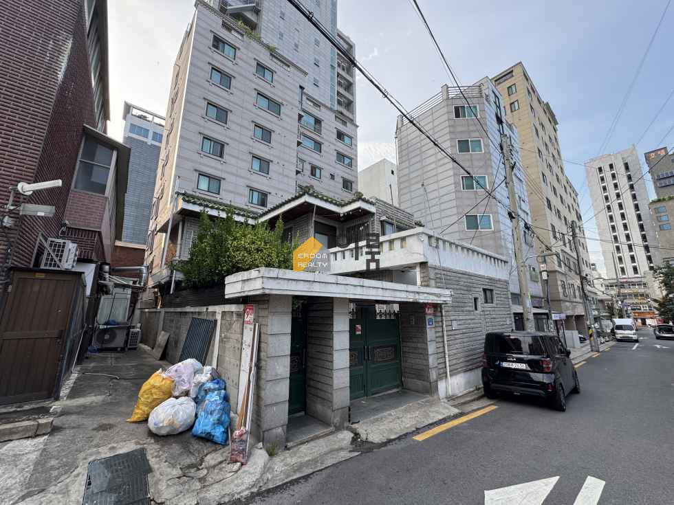 서울 광진구 능동 [2층건물 통매] 매가 25억 / 능동,토지45.6평(평당 5482만),대출,준주거 매매 매물번호 14346 사진 1